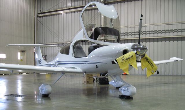 Diamond Star (N889DS) - Diamond Star DA40 XLS on static display during the www.BestInFlight.nets hangar 9 Open House.