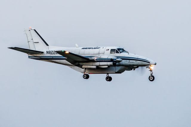 Beechcraft Airliner (N8226Z) - Ameriflight BE-99 (N8226Z) arriving at sunset, DFW, Tx