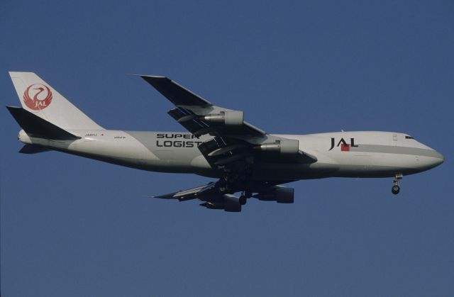 Boeing 747-200 (JA811J) - Final Approach to Narita Intl Airport Rwy34L on 1998/05/21