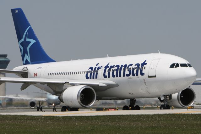 C-GTSF — - May 20, 2010 - leaving Toronto via Rwy 06R