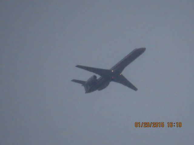 Embraer ERJ-145 (N684JW) - Envoy Air flight 3326 from DFW to Joplin Missouri over Baxter Springs Kansas at 9,000 feet.