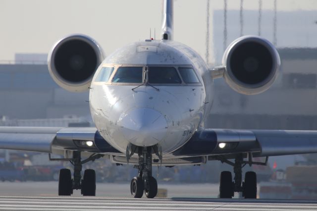 Canadair Regional Jet CRJ-200 —