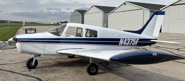 Piper Cherokee (N4375F) - New paint job