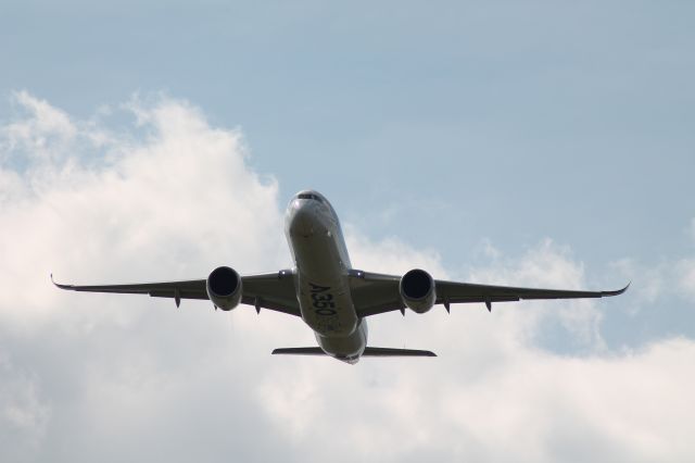 Airbus A350-900 (F-WZGG) - This Airbus A350-900 XWB was in Kemble Airport on test flights. These pictures were of its departure back home. Stood with a clear view of the runway.