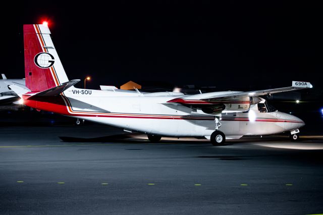 Rockwell Turbo Commander 690 (VH-SOU) - VH-SOU arriving into Archerfield from Adelaide 