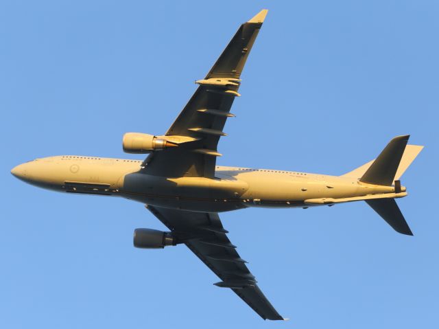 A39001 — - RAAF, KC-30A MRTT, sunset departure from YBTL.