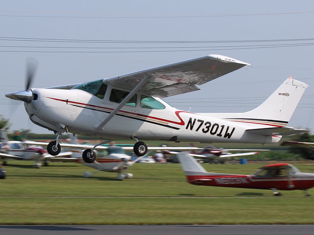 Cessna Skylane (N7301W)