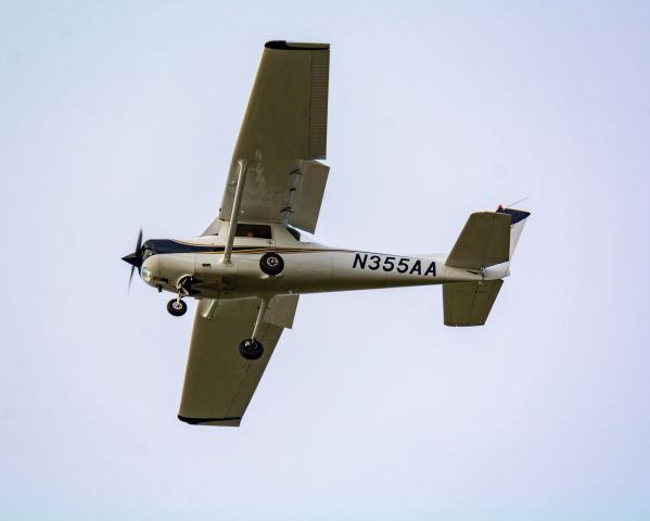 Cessna 152 (N355AA) - This regisration number has a lot of photos out there ascribing it to an American Airlines Boeing 767.  It's actually assigned to this Cessna 152 now, based at Santa Barbara.