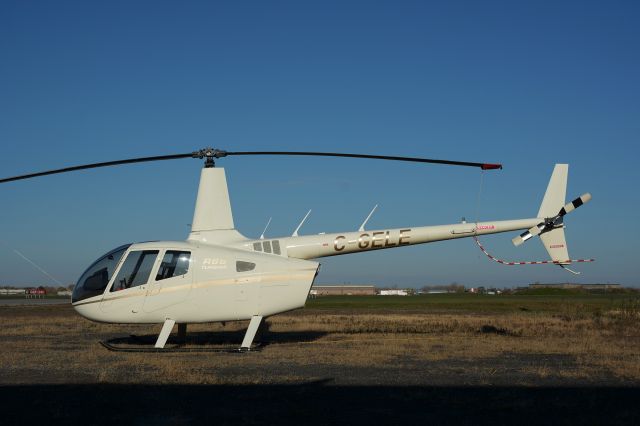 Robinson R-66 (C-GELE)