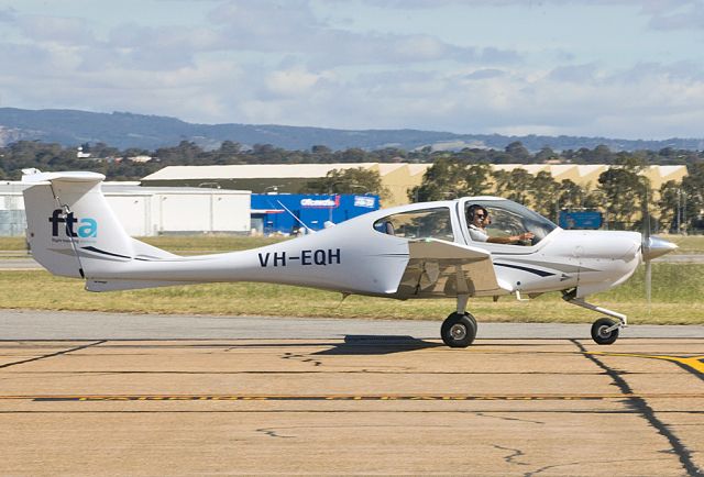 Diamond Star (VH-EQH) - FLIGHT TRAINING ADELAIDE - FTA - DIAMOND DA-14-180 DIAMOND STAR - REG VH-EQH (CN 40,1051) - PARAFIELD AIRPORT ADELAIDE SA. AUSTRALIA - YPPF (15/11/2016)