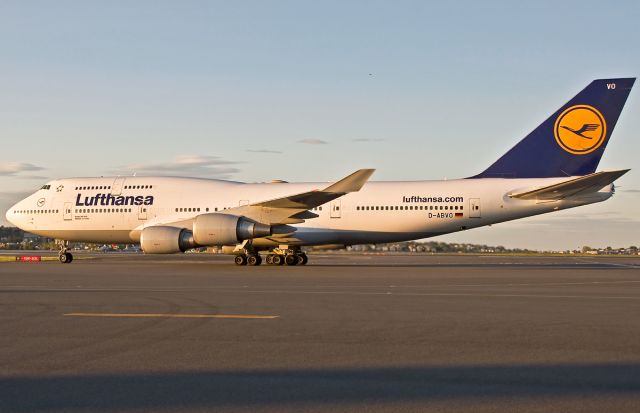 Boeing 747-400 (D-ABVO) - Queen of the Skies