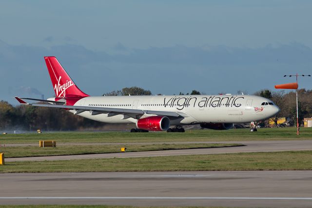 Airbus A330-300 (G-VRAY) - VIR109 rolling for ATL