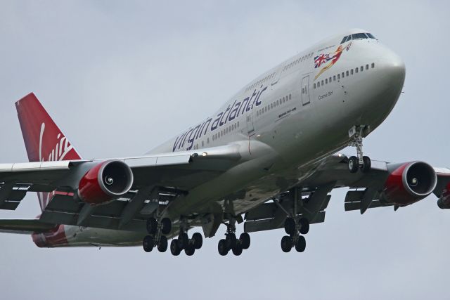 Airbus A330-300 (G-VWOW)