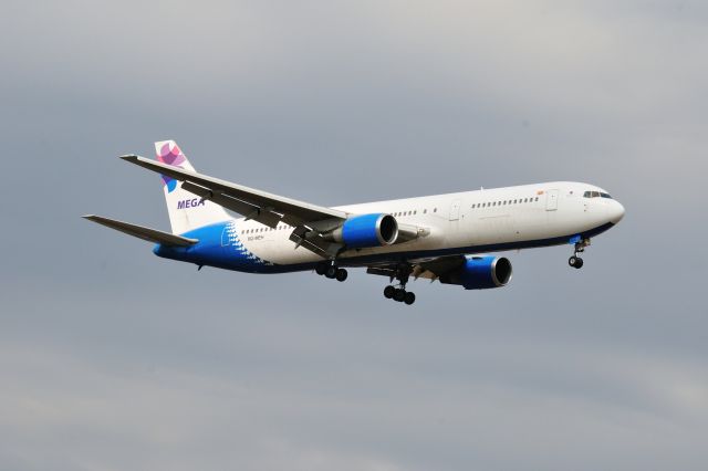 BOEING 767-300 (8Q-MEH) - 2016/2/27