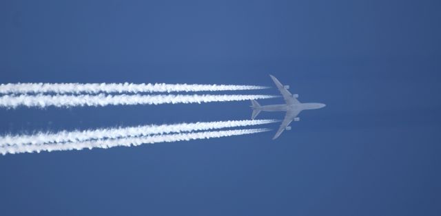 BOEING 747-8 (B-LJH)