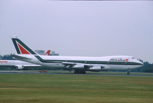 Boeing 747-200 (I-DEMP) - Departure at Narita Intl Airport Rwy16R on 2001/07/29