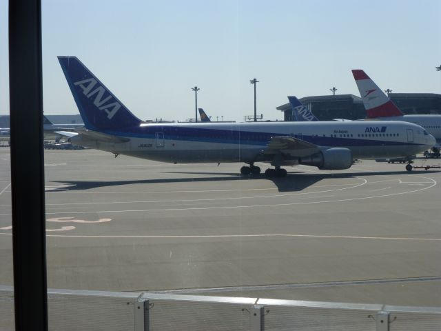 BOEING 767-300 (JA612A)