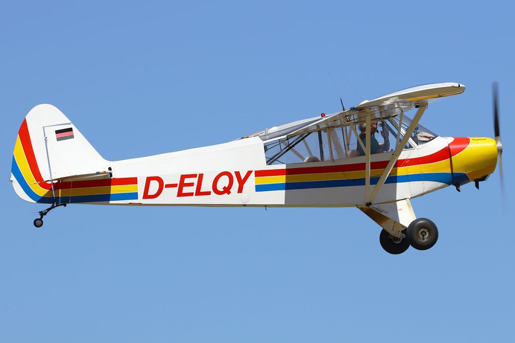 D-ELQY —
