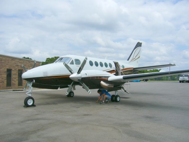 Beechcraft King Air 100 (N188LL) - New Paint Job