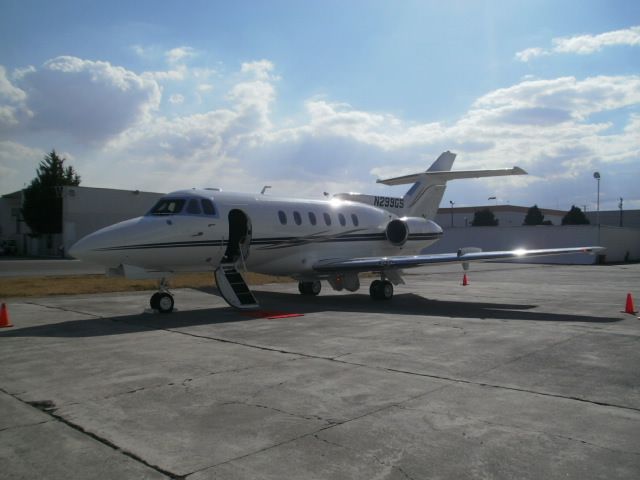 Hawker 800 (N299GS)