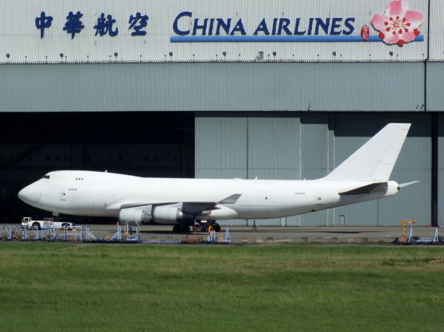 Boeing 747-400 (B-18722)