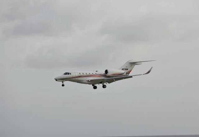 Cessna Citation X (HER978) - N978DB for landing at St Maarten.