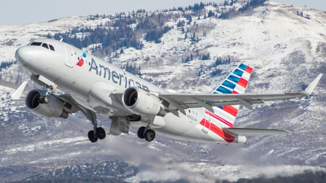 Airbus A319 (N90024) - A319 blasting out of Eagle County airport