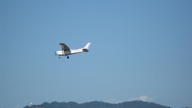 Cessna Skylane (VH-EFK)