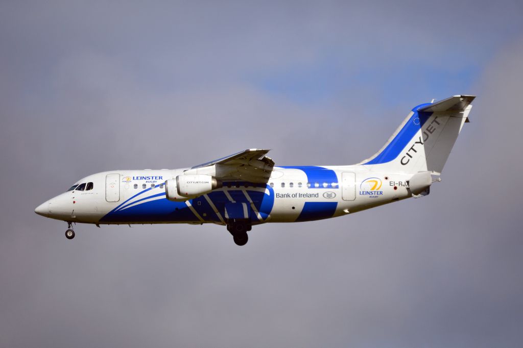 Avro Avroliner (RJ-85) (EI-RJX) - Cityjet - British Aerospace Avro RJ85 (EI-RJX) arriving at NCL sporting "Leinster Rugby" livery. (Photo Apr 2016)