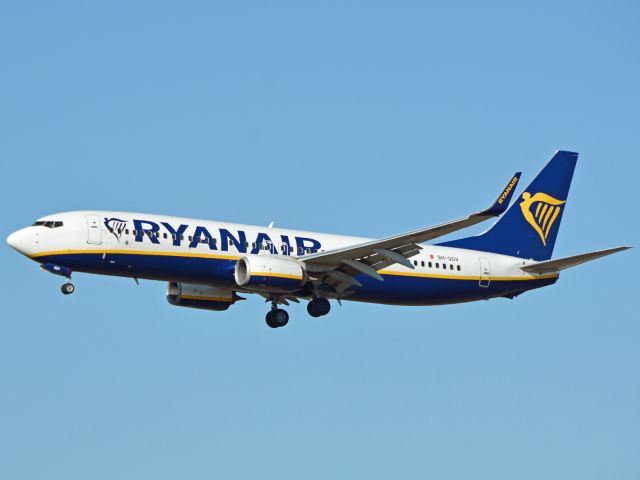 Boeing 737-800 (9H-QDV) - Operated by Malta Air