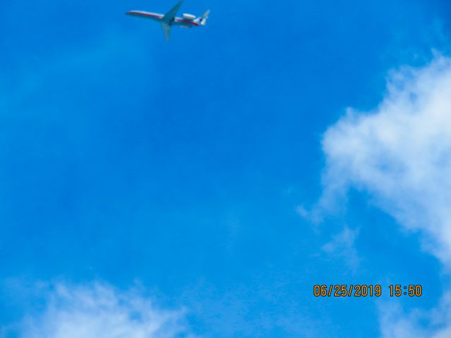Embraer ERJ-135 (N842AE)