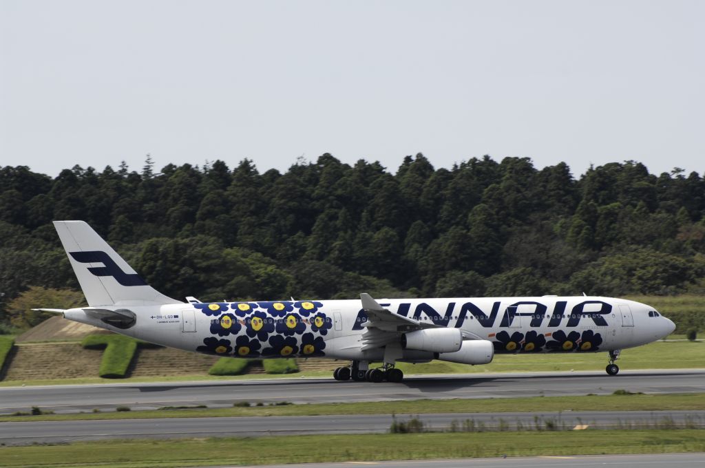 Airbus A340-300 (OH-LQD) - Departure at Narita Intl Airport Rwy34L on 2015/09/20