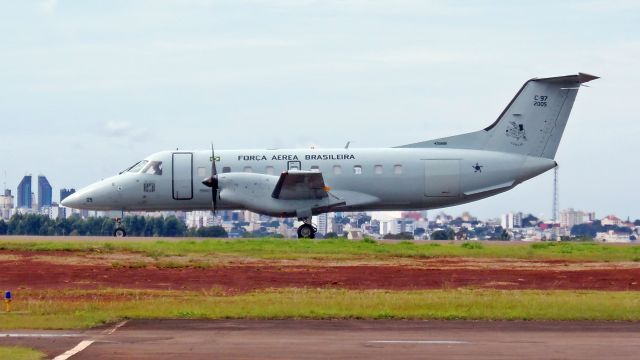 Embraer EMB-120 Brasilia (FAB2005)