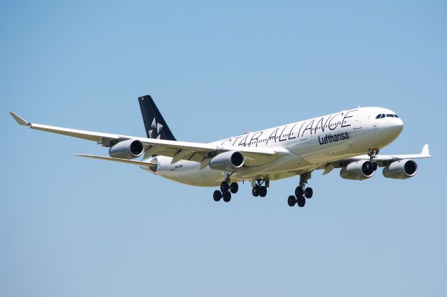 Airbus A340-300 (D-AIGW) - 07/13/2015 Lufthansa D-AIGW A340 KDFW 