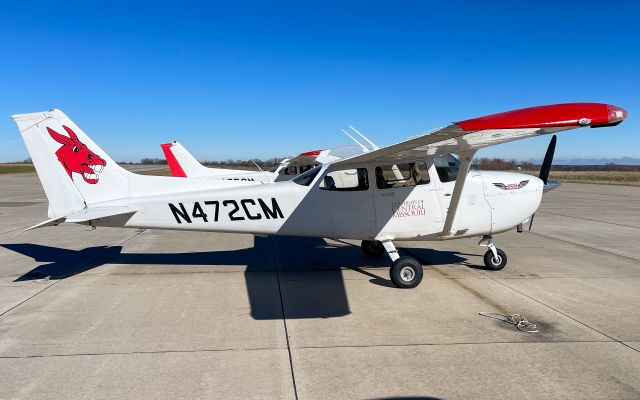 Cessna Skyhawk (N472CM)