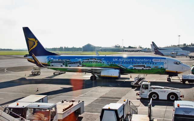 EI-DLJ — - ryanair b737-8 ei-dlj at shannon 10/9/14.