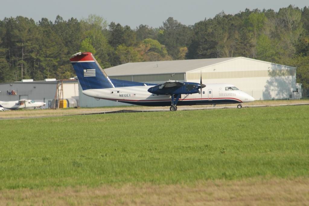 N810EX — - Dash 8 100 Service from PHL in the new USAirways Paint Scheme.