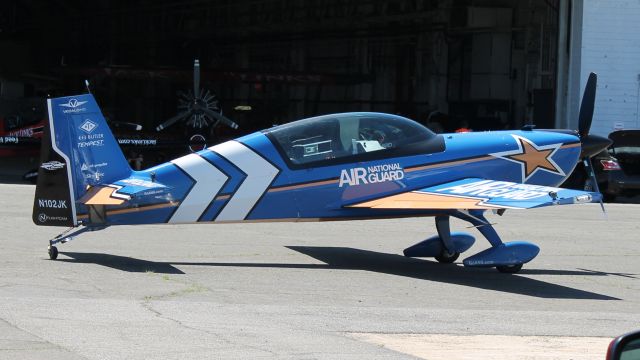 EXTRA EA-300 (N102JK)