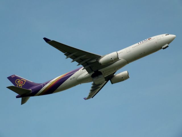 Airbus A330-300 (HS-TET)