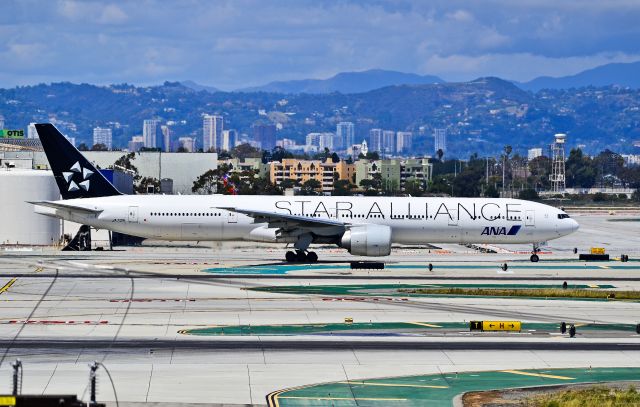 BOEING 777-300 (JA731A) - JA731A Star Alliance (All Nippon Airways - ANA) Boeing 777-381/ER (cn 28281/488)  Los Angeles International Airport (IATA: LAX, ICAO: KLAX, FAA LID: LAX) TDelCoro April 11, 2012