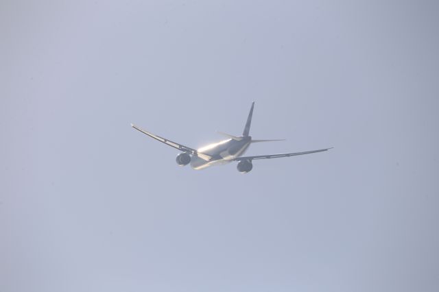 BOEING 777-300ER (G-STBM)