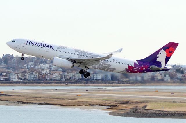 Airbus A330-200 (N382HA) - Hawaiian 89 lifting off of 33L