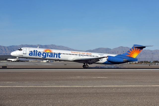 McDonnell Douglas MD-83 (N420NV)