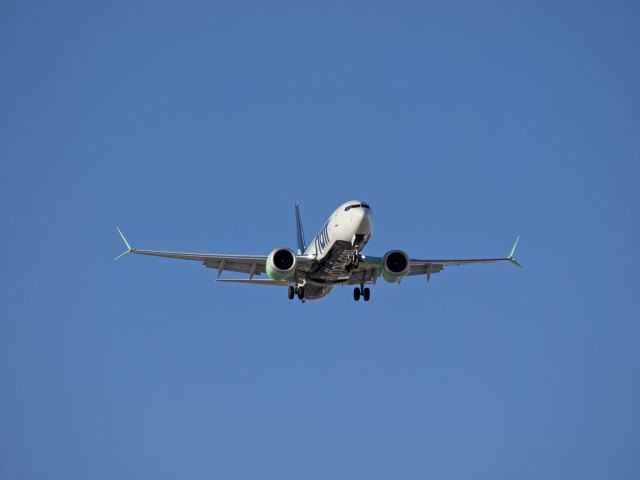 Boeing 737 MAX 8 (C-FLRS) - Out spotting to have a look at some new Boeing Max aircraft.