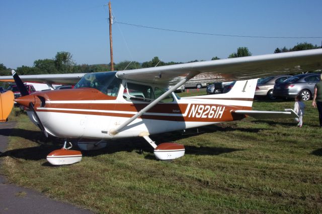 Cessna Skyhawk (N9261H)