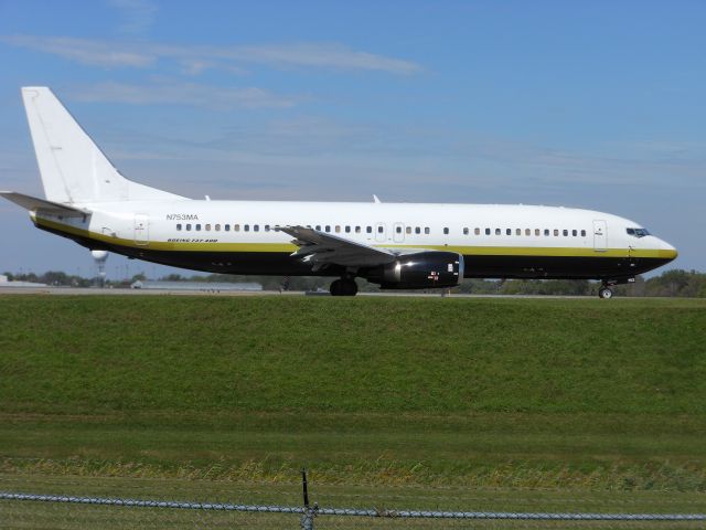 BOEING 737-400 (N753MA)