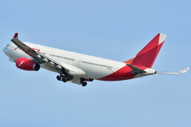 Airbus A330-200 (PR-OCX)