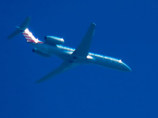 Embraer ERJ-135 (N825AE)