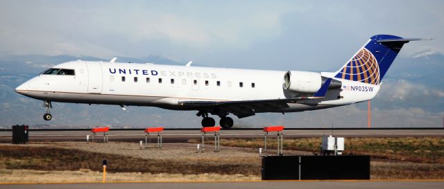 Canadair Regional Jet CRJ-200 (N903SW) - Landing on 16L.