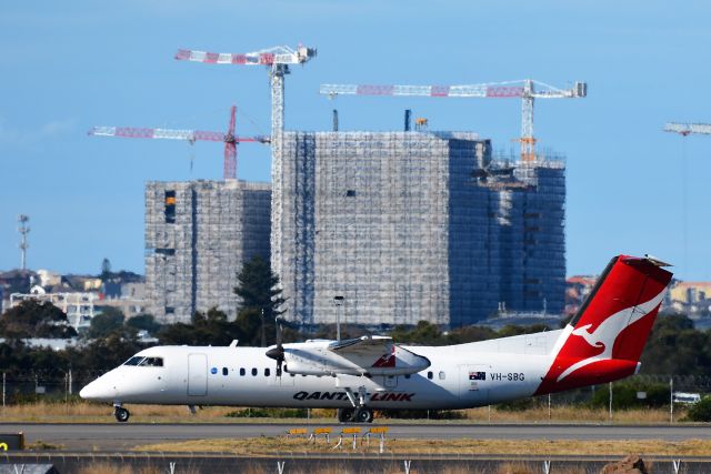 — — - VH-SBG QantasLink De Havilland Canada DHC-8-315Q Dash 8 cn 575  15 July 2017